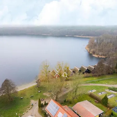Urlaub Am Wasser - Doppelbungalow Mit Terrasse Im Mirow