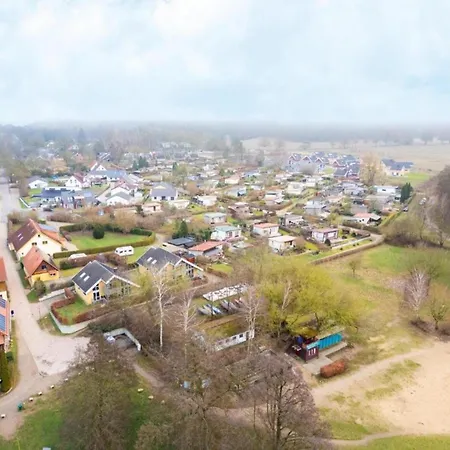 Urlaub Am Wasser - Doppelbungalow Mit Terrasse Im Mirow