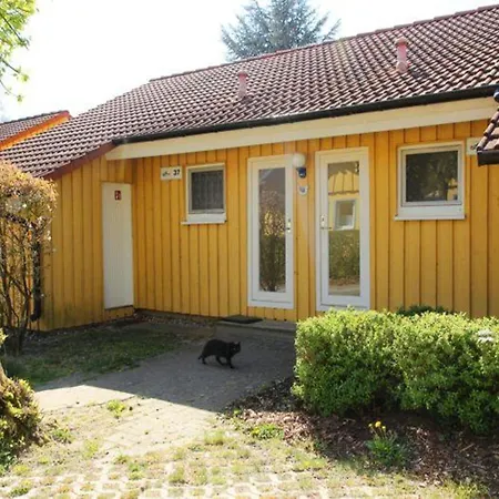 Urlaub Am Wasser - Doppelbungalow Mit Terrasse Im Mirow