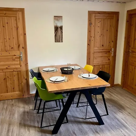 Urlaub Am Wasser - Doppelbungalow Mit Terrasse Im Mirow بيت للعطل *