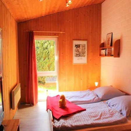 Holiday home Urlaub Am Wasser - Doppelbungalow Mit Terrasse Im Mirow Granzow