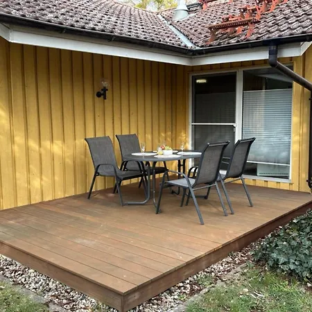 Holiday home Urlaub Am Wasser - Doppelbungalow Mit Terrasse Im Mirow Granzow